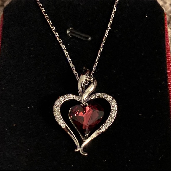 💜 Nouvelle Claire Amethyst Heart Pendant Swarovski Crystal Necklace - NEW - Picture 7 of 7